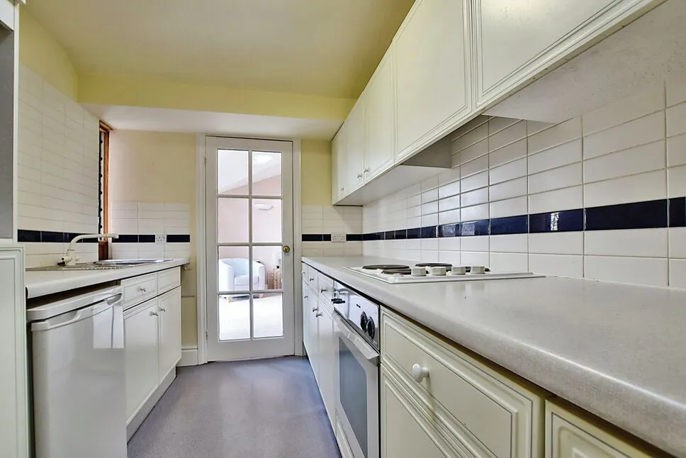 Chapel Lane, Wilmslow, Cheshire, SK9, photo 6