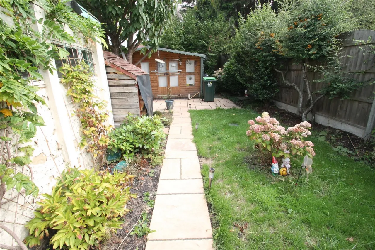 Swan Crescent, Oldbury, photo 15