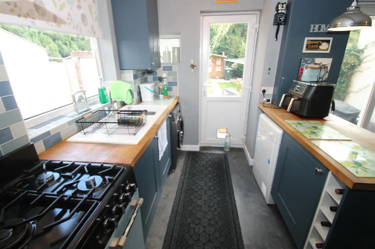 Swan Crescent, Oldbury, photo 9