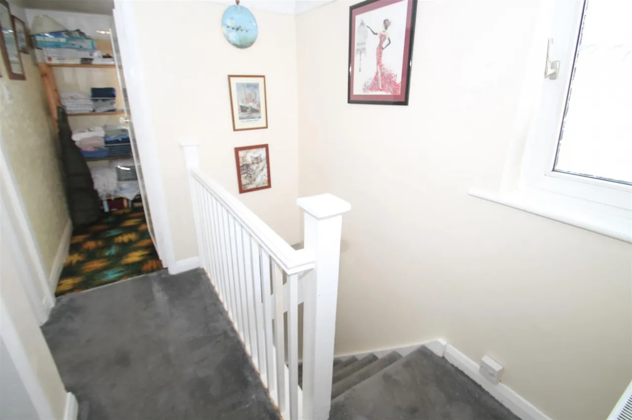 Swan Crescent, Oldbury, photo 13