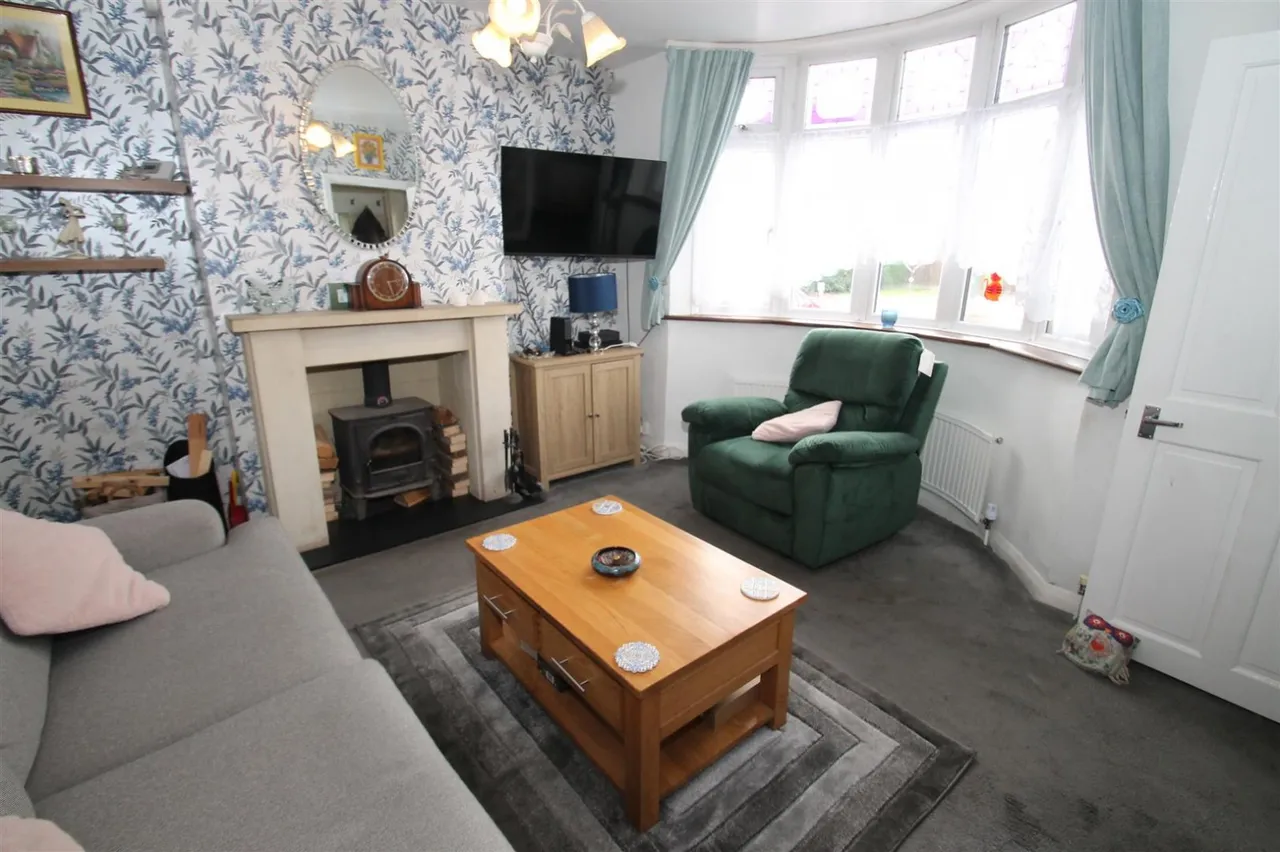 Swan Crescent, Oldbury, photo 3