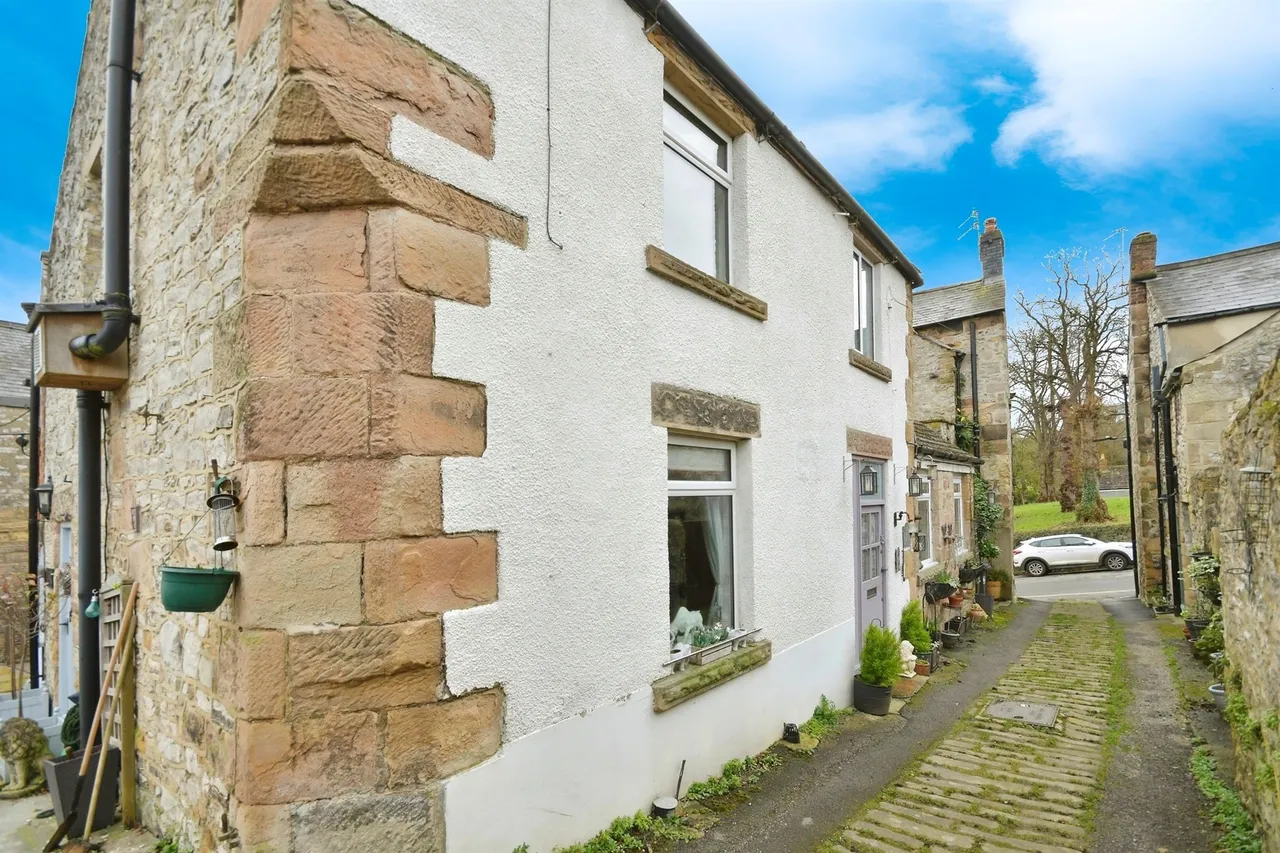 3 bed character property for sale — North Church Street, Bakewell