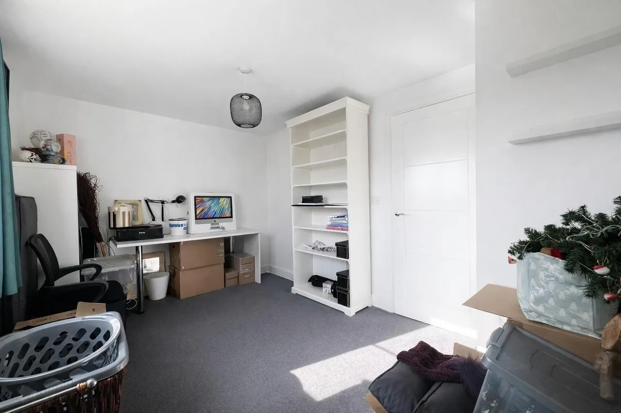 Sanderling Close, Barnstaple, photo 8