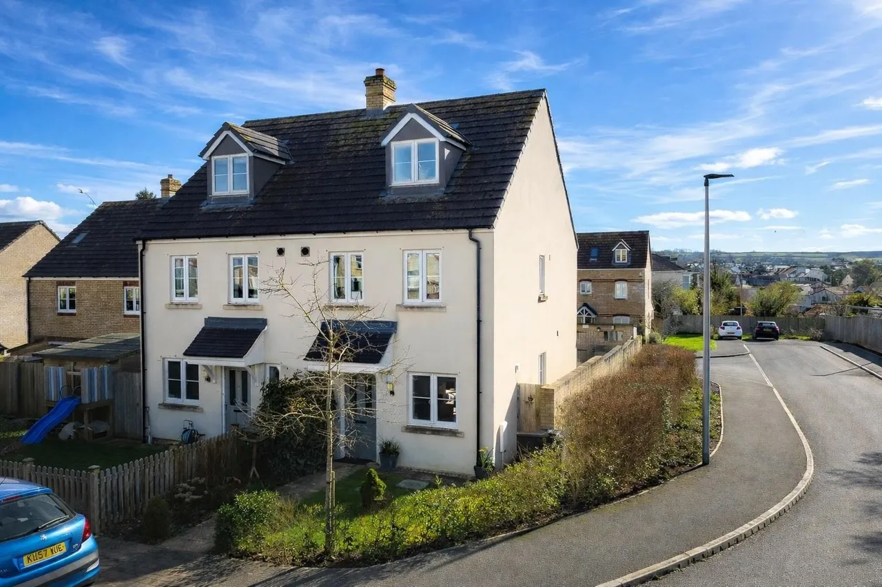 3 bed house for sale — Sanderling Close, Barnstaple