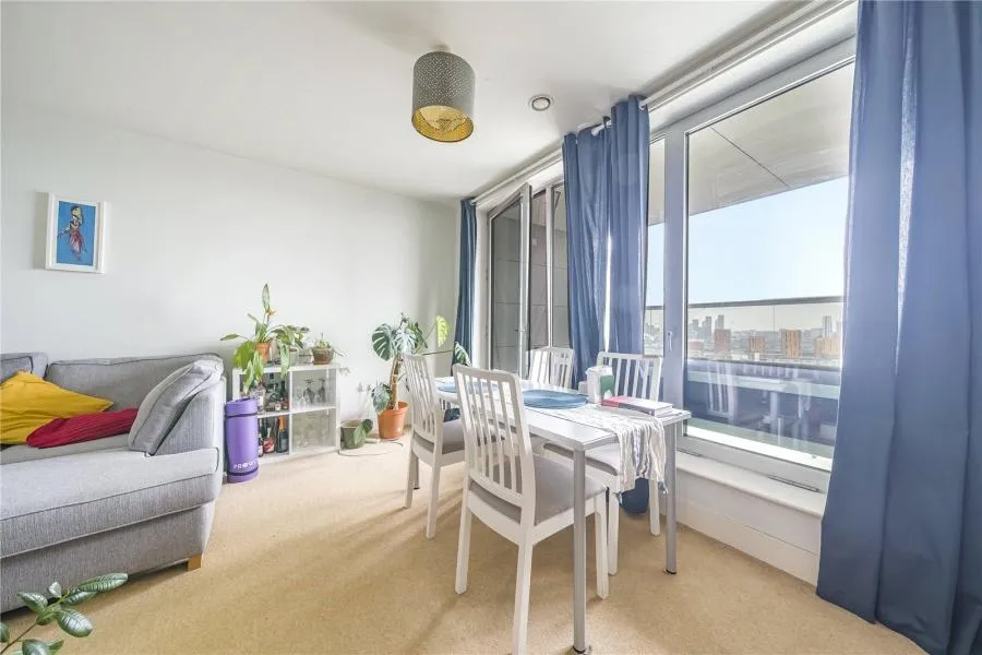 East Ferry Road, London, E14, photo 2