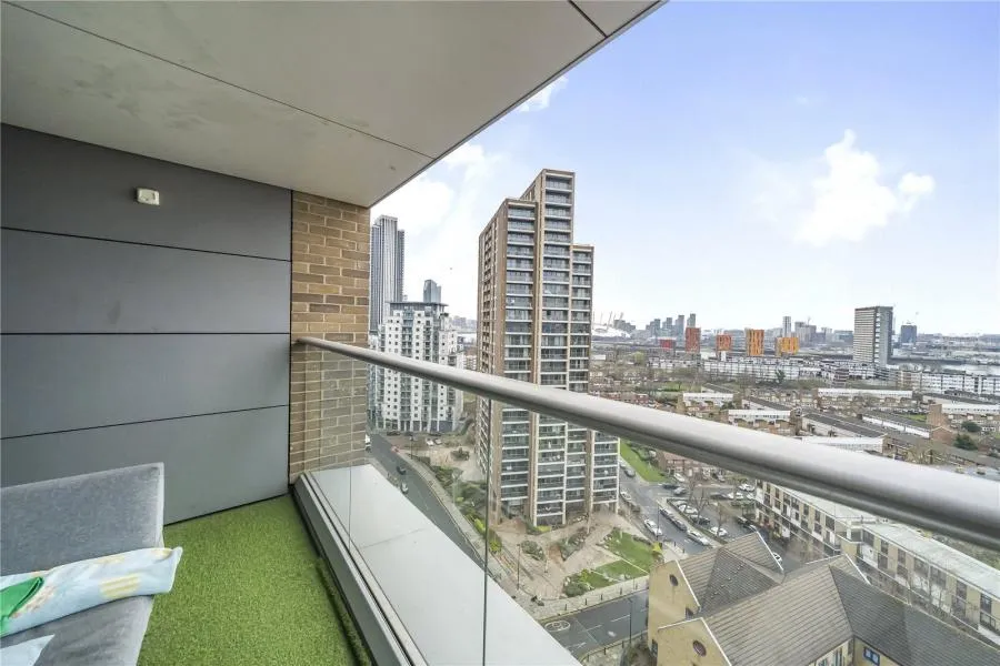 East Ferry Road, London, E14, photo 9