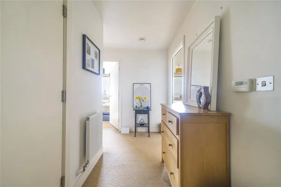 East Ferry Road, London, E14, photo 8
