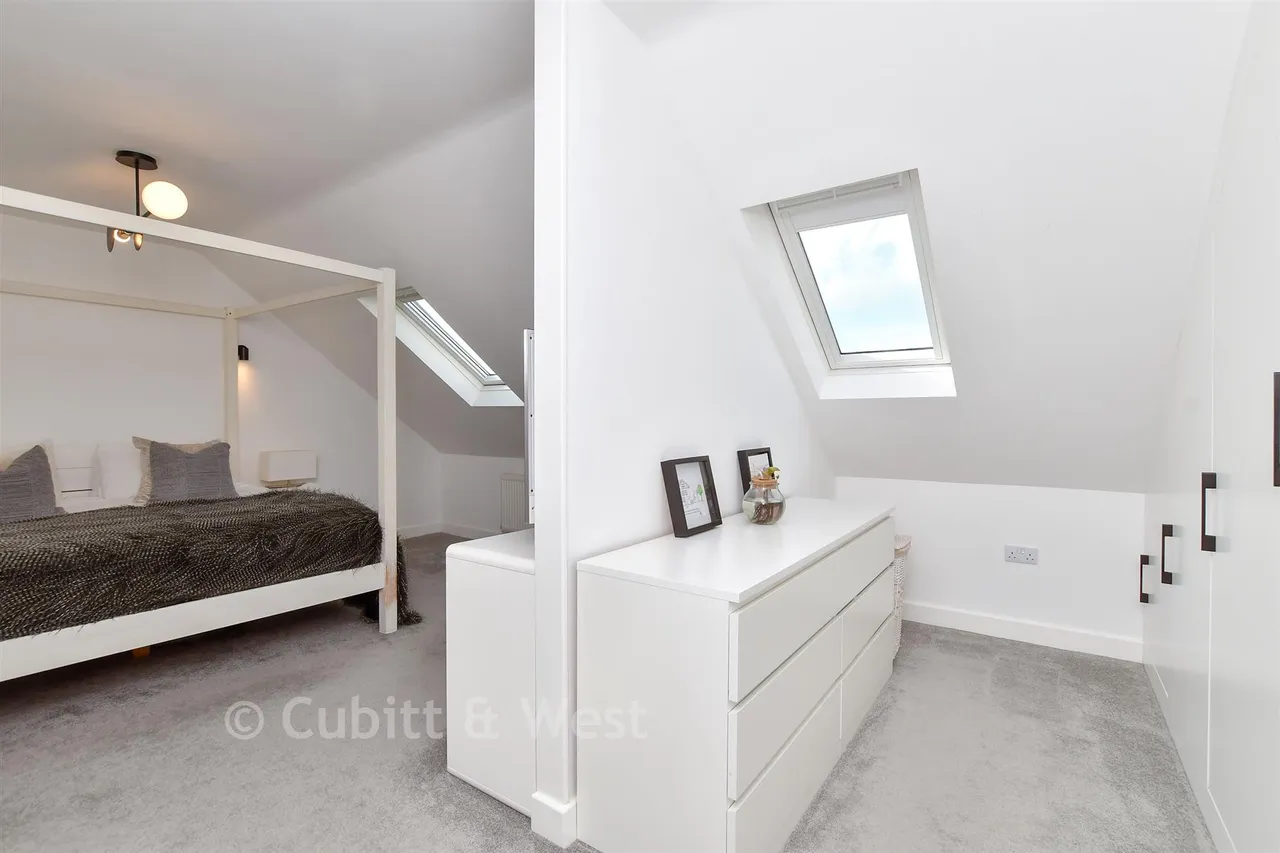 Millyard Crescent, Woodingdean, BN2, photo 11