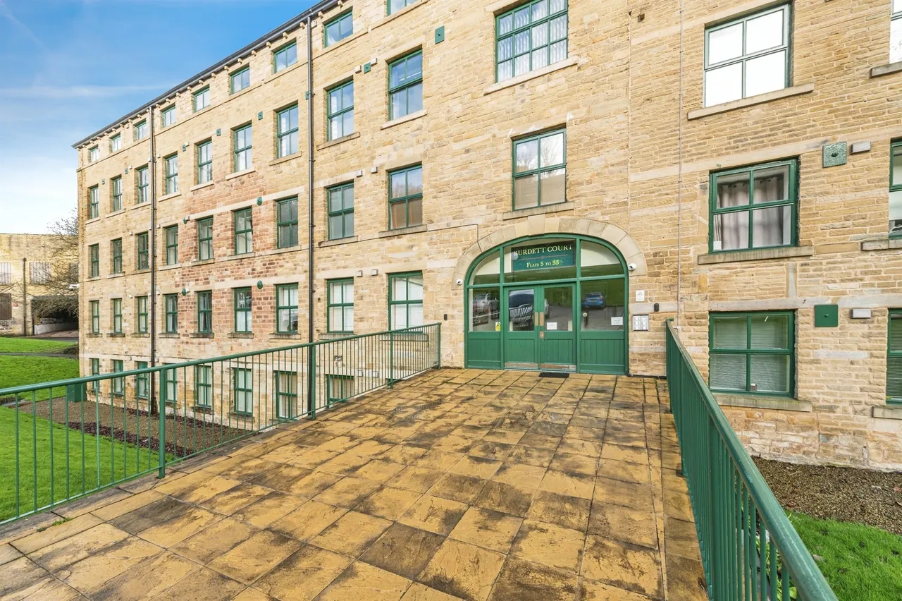 Navigation Rise, Milnsbridge, Huddersfield, photo 11