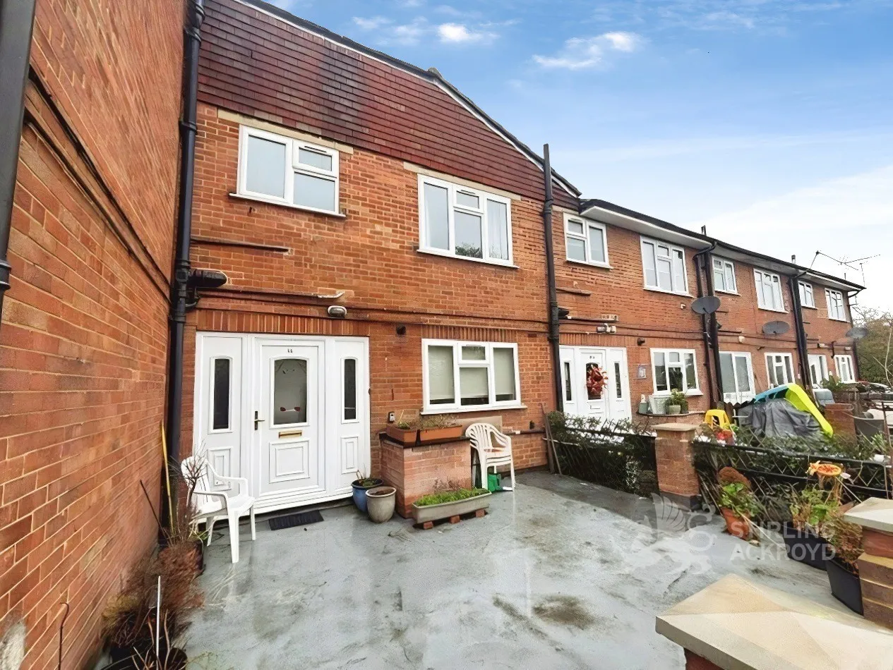 Avenue Parade, Sunbury-on-Thames, TW16, photo 11