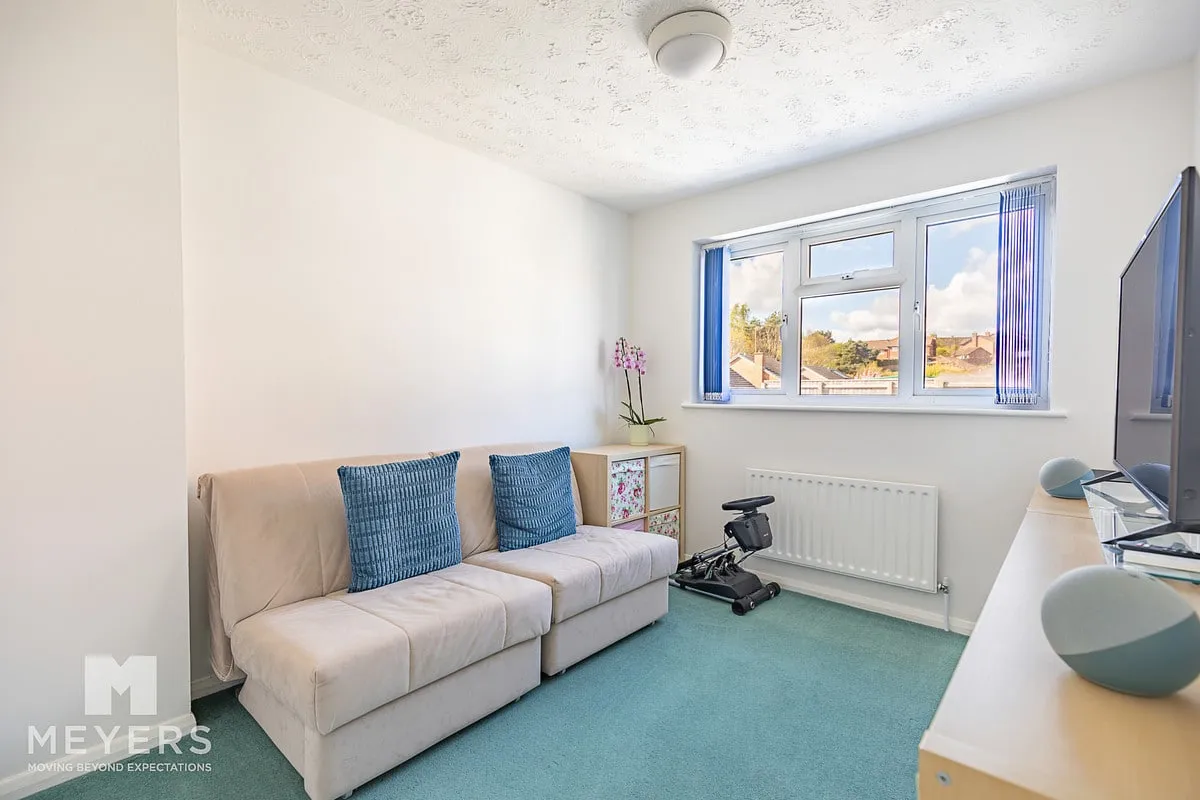 Marshwood Avenue, Poole, BH17, photo 11