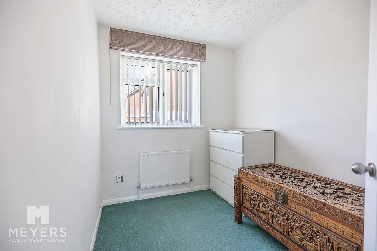 Marshwood Avenue, Poole, BH17, photo 12