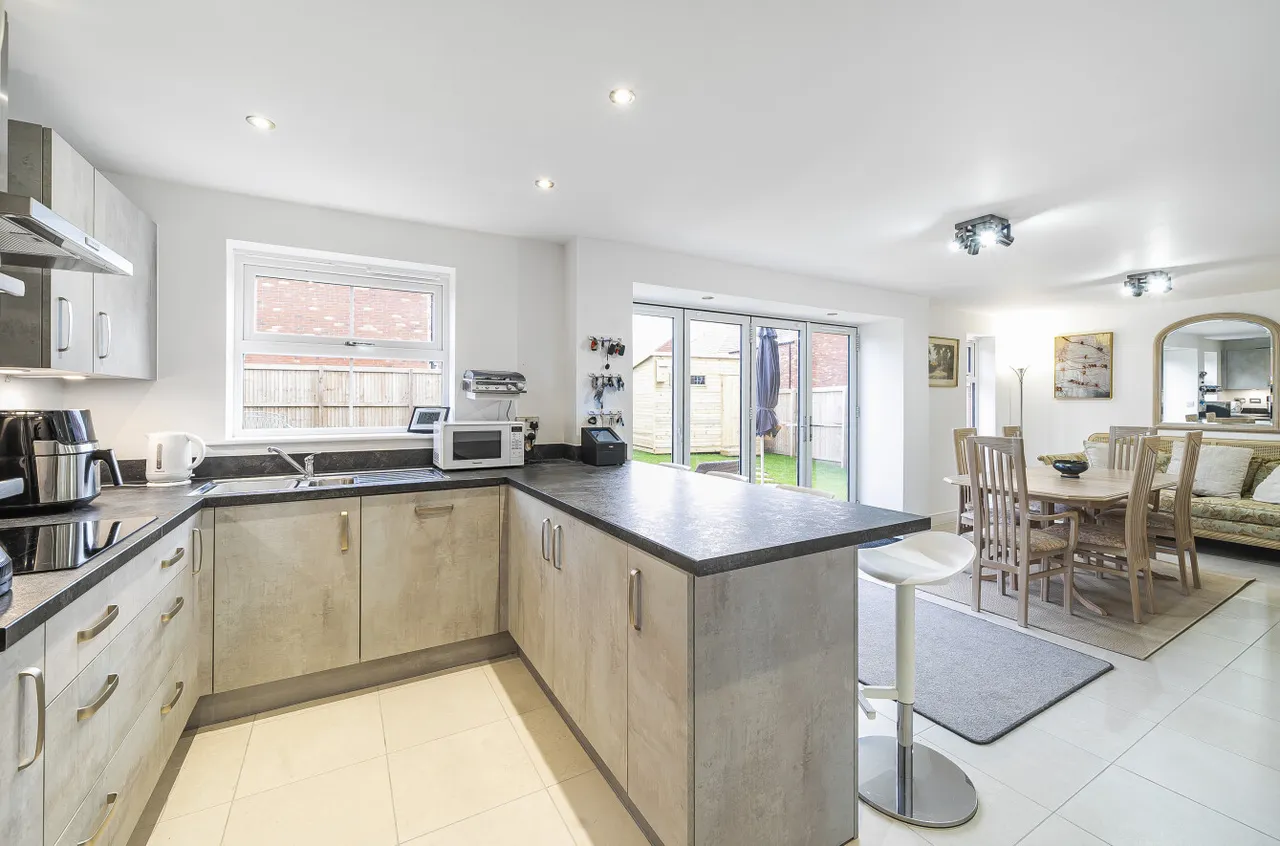 Montague Grove, Tockwith, YO26, photo 2