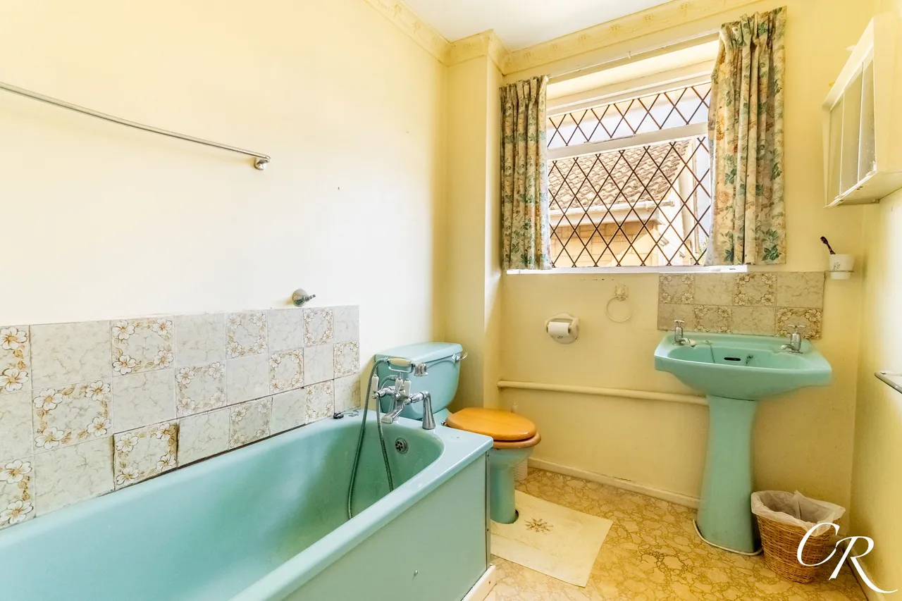 Roberts Road, Prestbury, photo 11