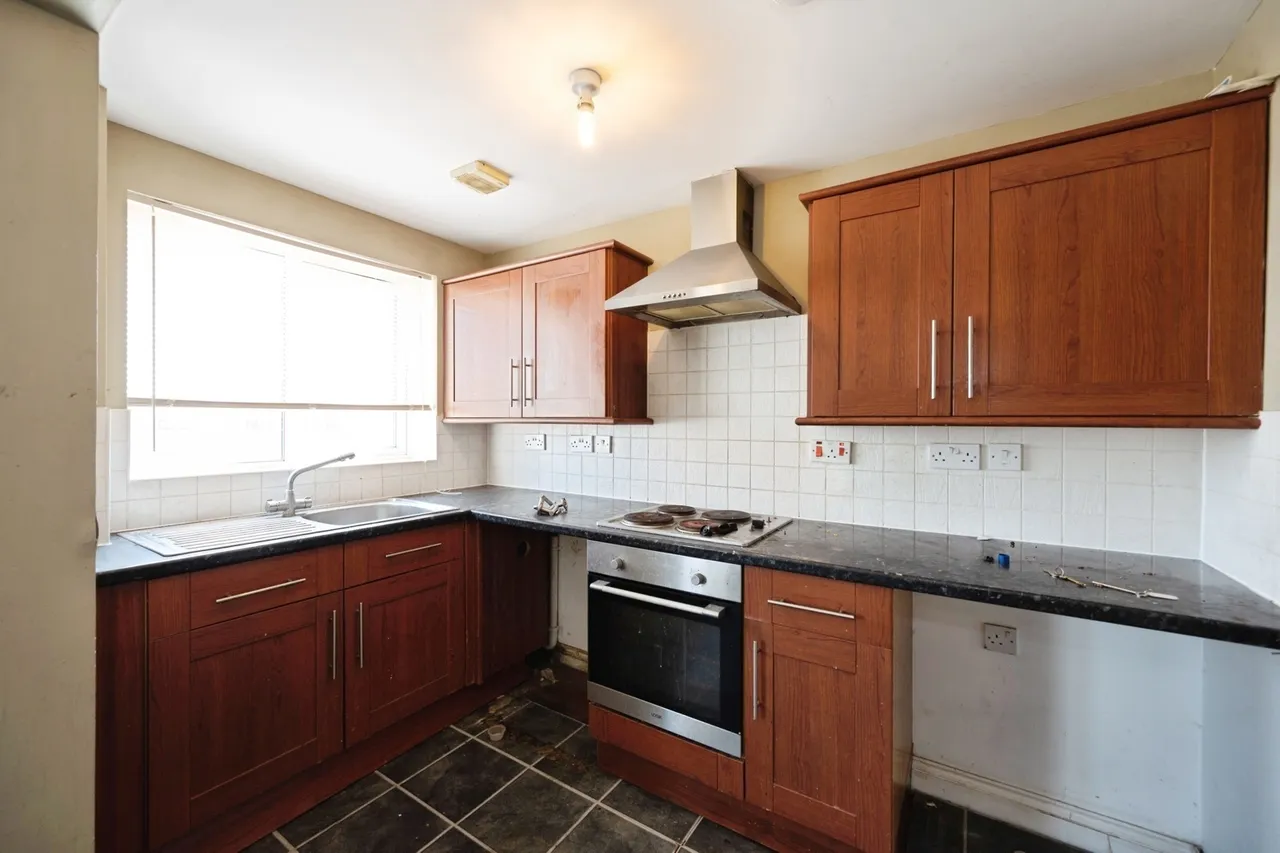 Southwood Road, Hayling Island, PO11, photo 3