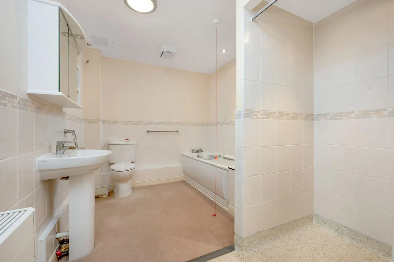 Browning Court, Bourne, PE10, photo 8