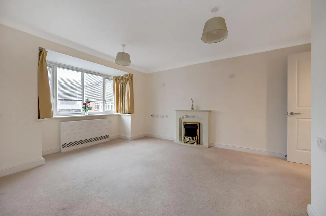 Browning Court, Bourne, PE10, photo 2