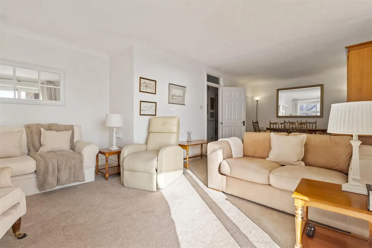 Augusta Place, Worthing, photo 17