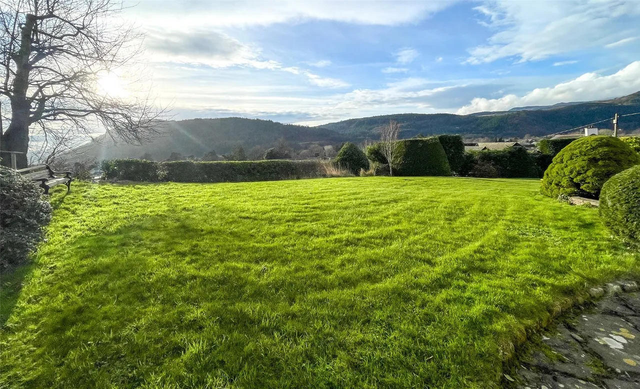 Town Hill, Llanrwst, LL26, photo 11
