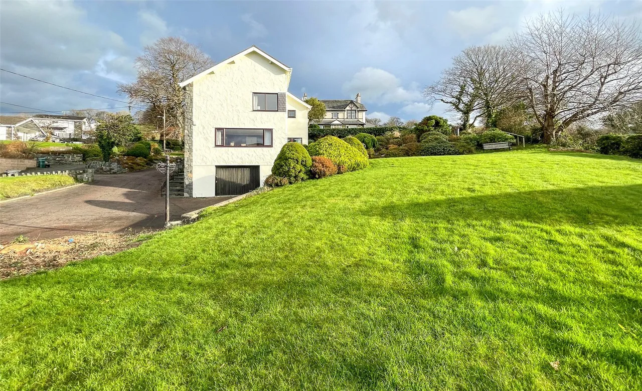 Town Hill, Llanrwst, LL26, photo 6