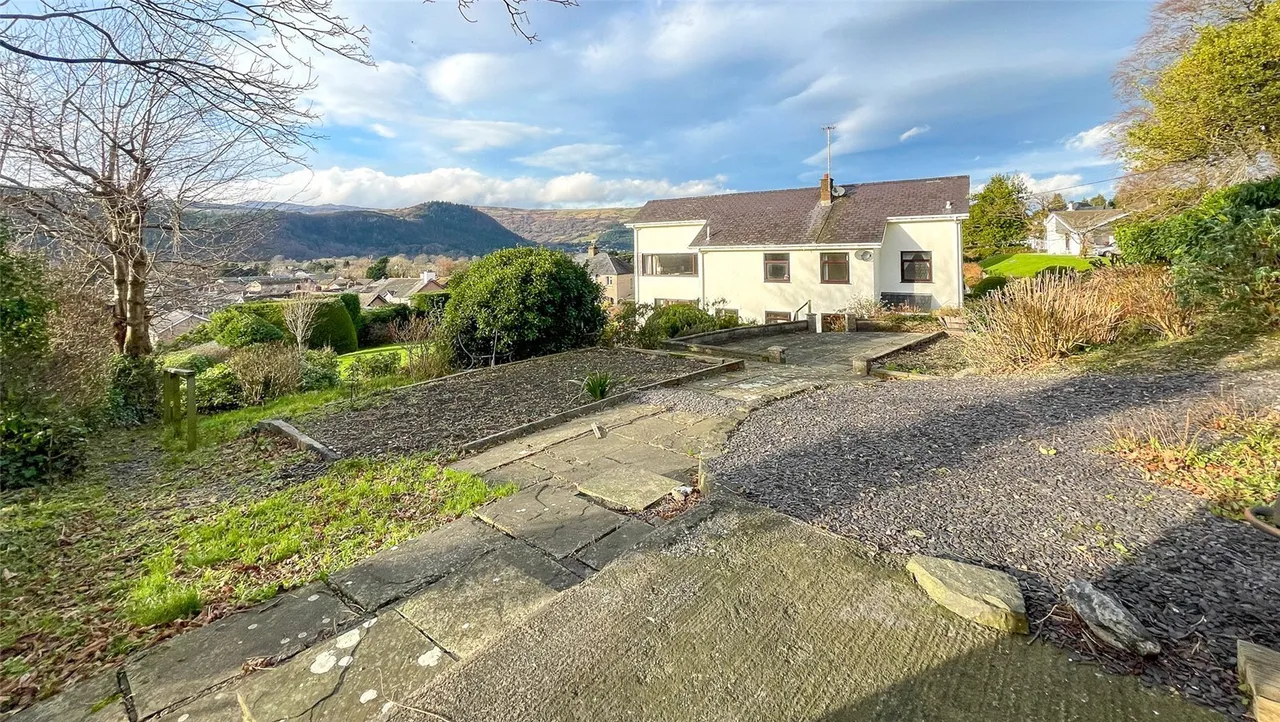Town Hill, Llanrwst, LL26, photo 22