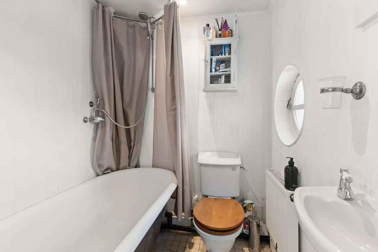 Scholars Road, London, SW12, photo 11