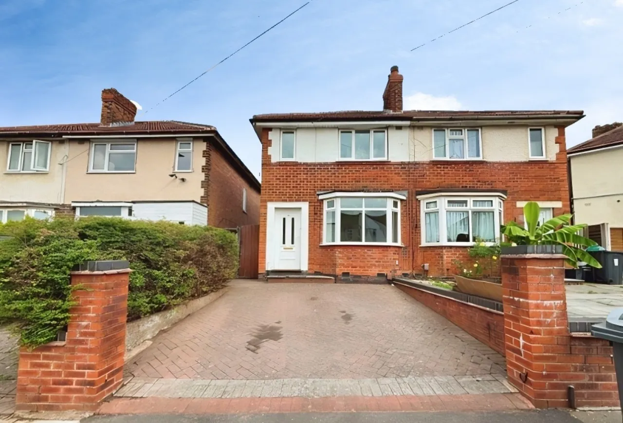 3 bed house to rent — Thurlestone Road , Longbridge , Birmingham , B314LS