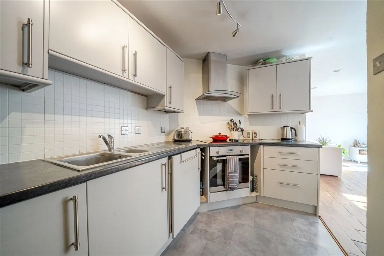 Thistley Court, Glaisher Street, Deptford, London, SE8, photo 11