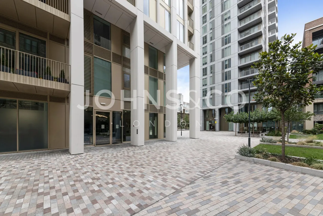 Bouchon Point, The Silk District, E1, photo 14