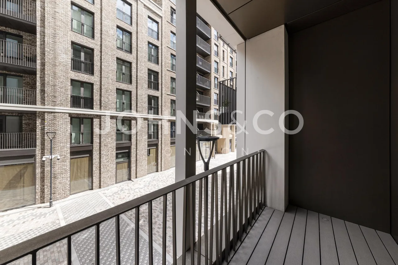 Bouchon Point, The Silk District, E1, photo 4