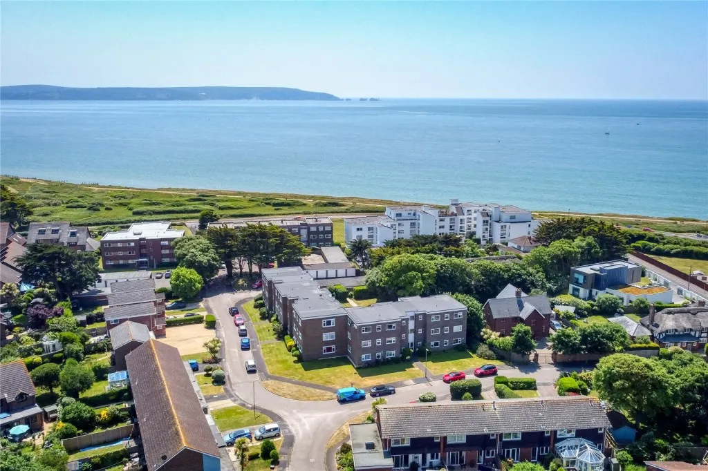 2 bed flat for sale, Milford on Sea, Lymington
