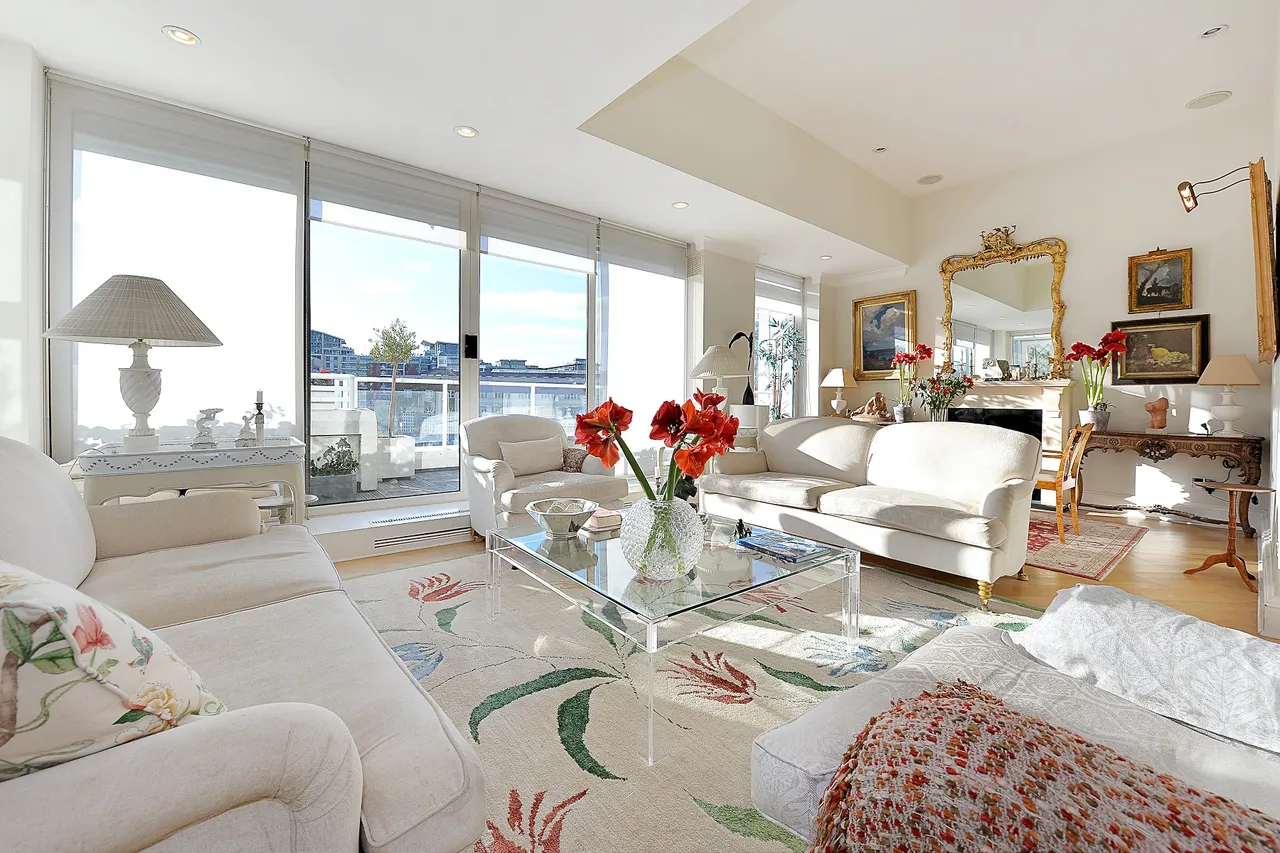 3 bed flat to rent, Kings Quay, Chelsea Harbour, SW10