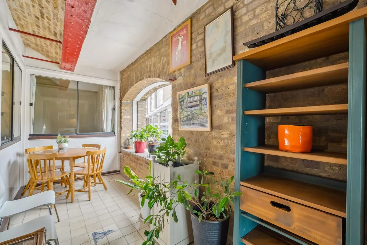 Ivory House, St Katharine Docks, E1W, photo 5