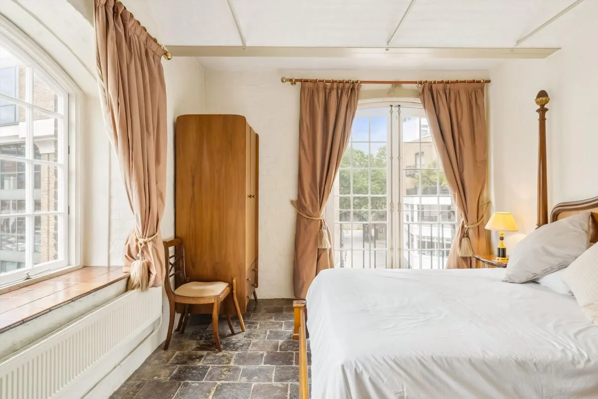 Ivory House, St Katharine Docks, E1W, photo 9
