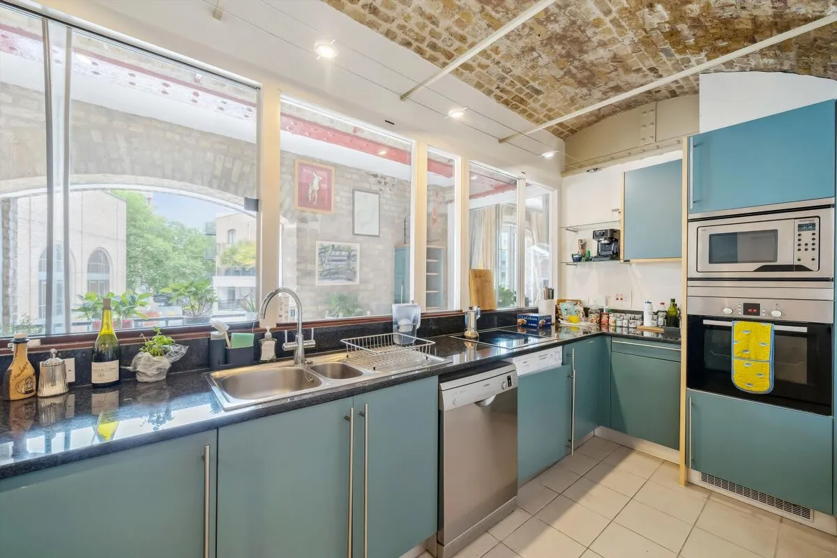 Ivory House, St Katharine Docks, E1W, photo 6