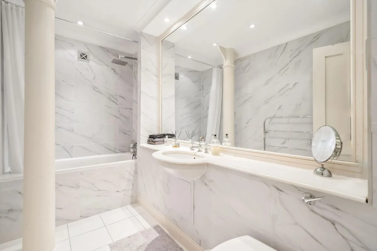 Ivory House, St Katharine Docks, E1W, photo 14