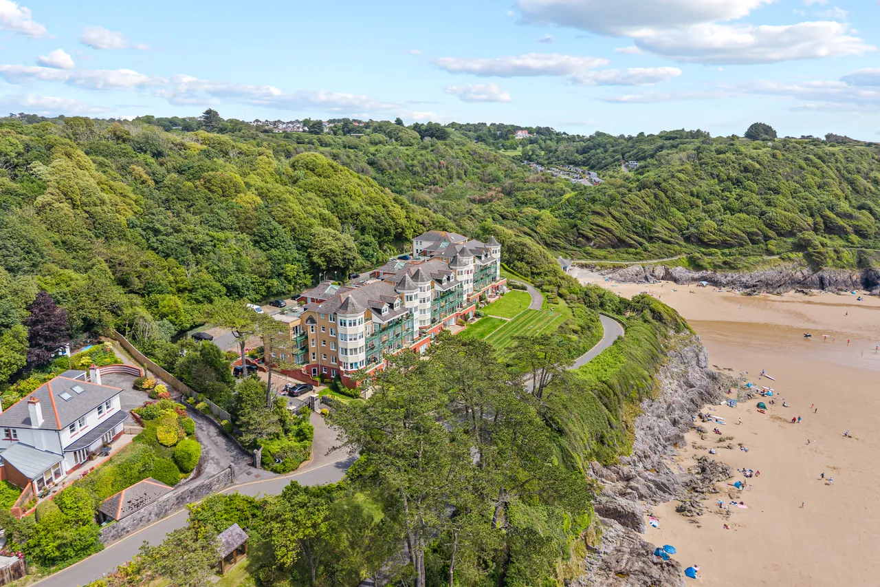 2 bed flat for sale — Caswell Bay Court, Caswell, Swansea, SA3
