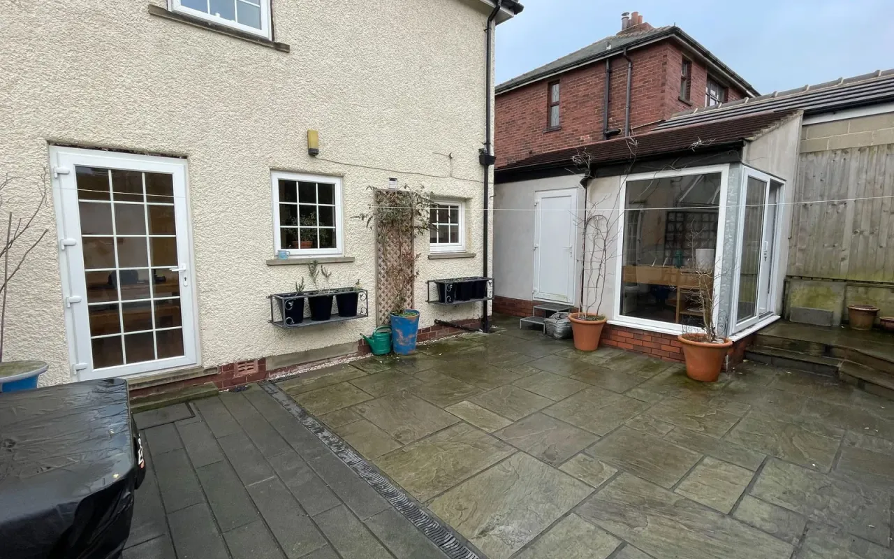 Newlands Avenue, Clayton West, photo 5