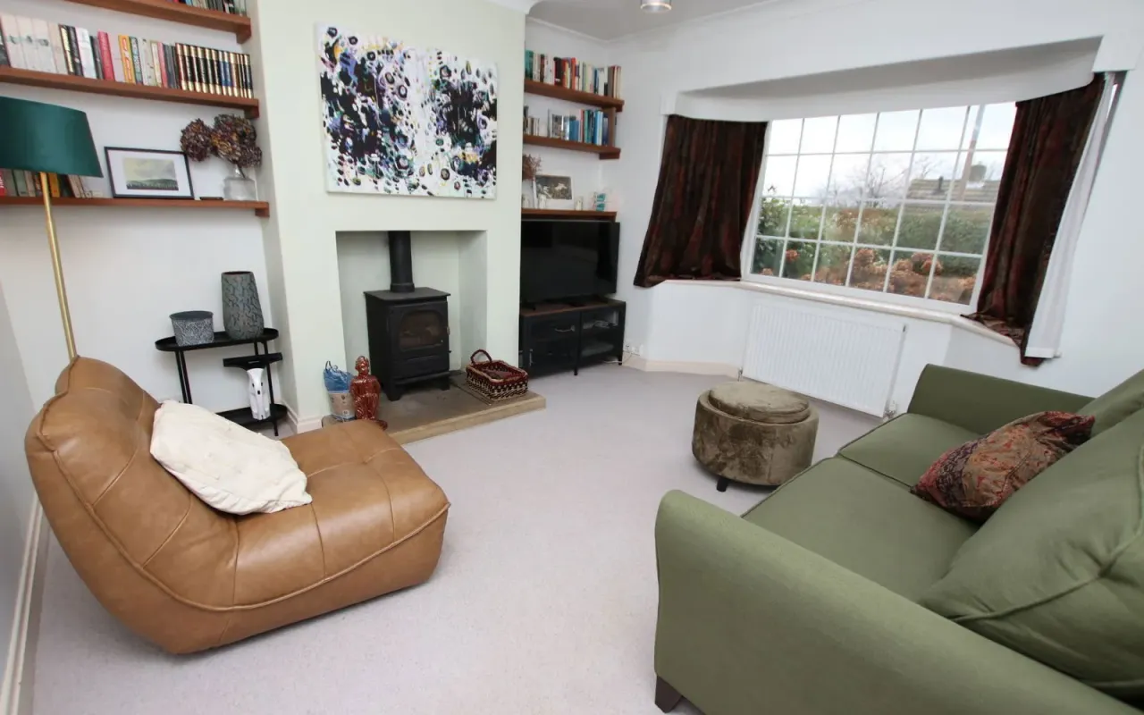 2 bed house for sale — Newlands Avenue, Clayton West