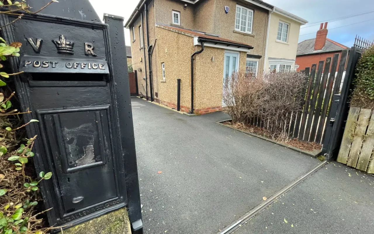 Newlands Avenue, Clayton West, photo 15