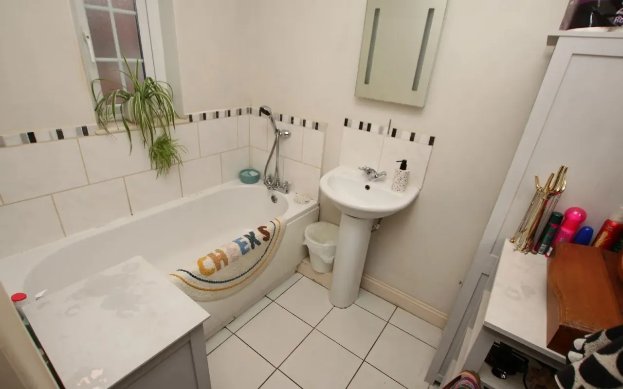 Newlands Avenue, Clayton West, photo 12