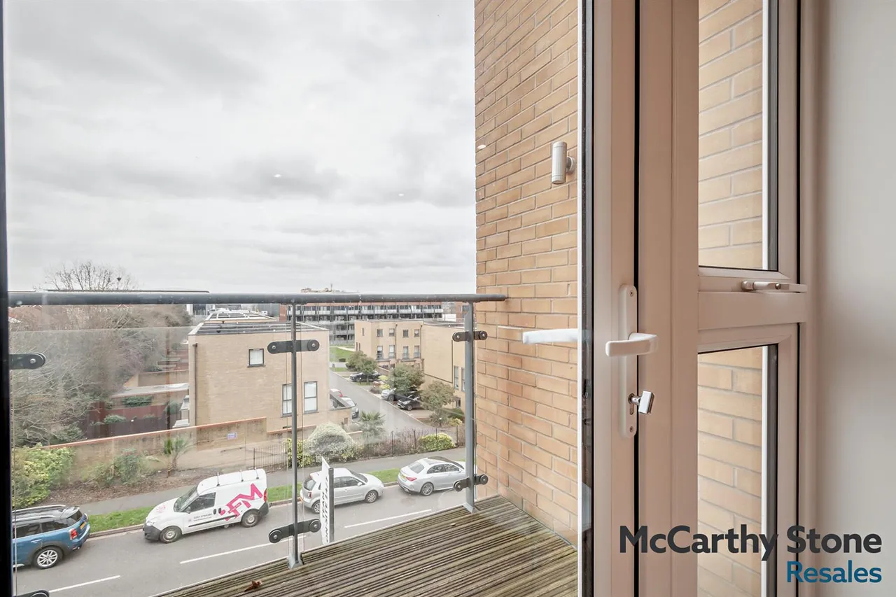Studio Way, Borehamwood, WD6, photo 11