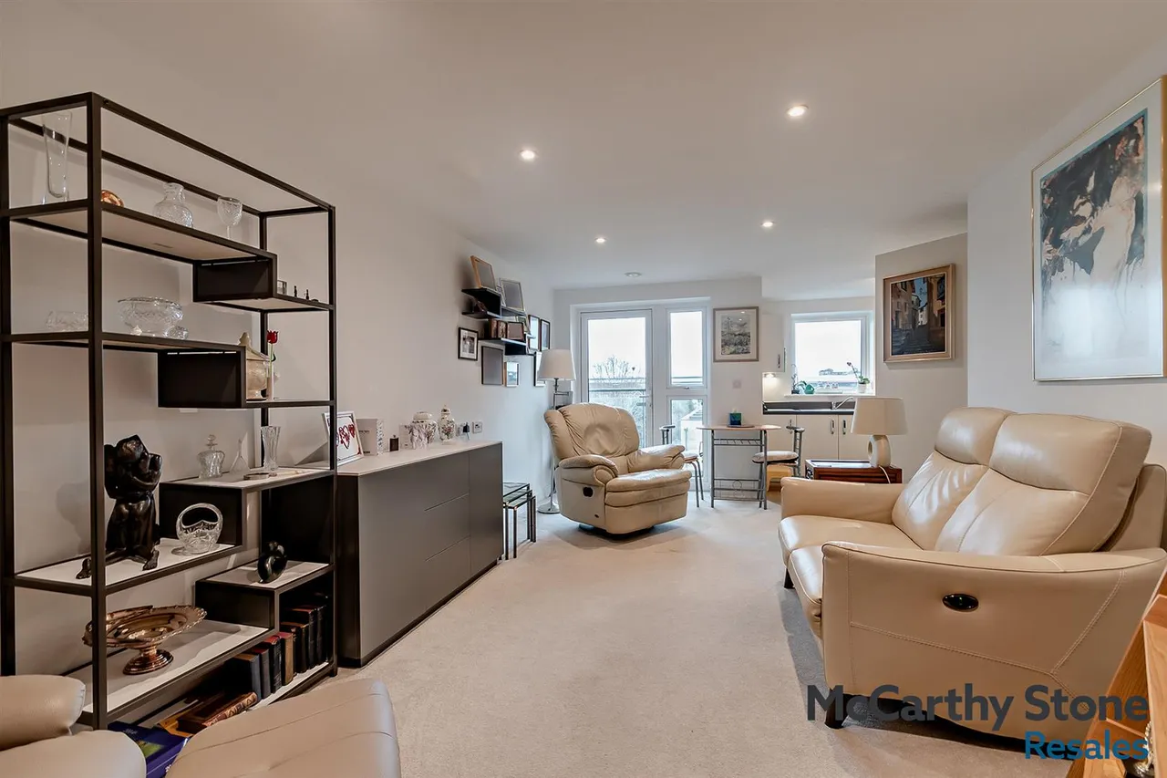 1 bed flat for sale, Studio Way, Borehamwood, WD6
