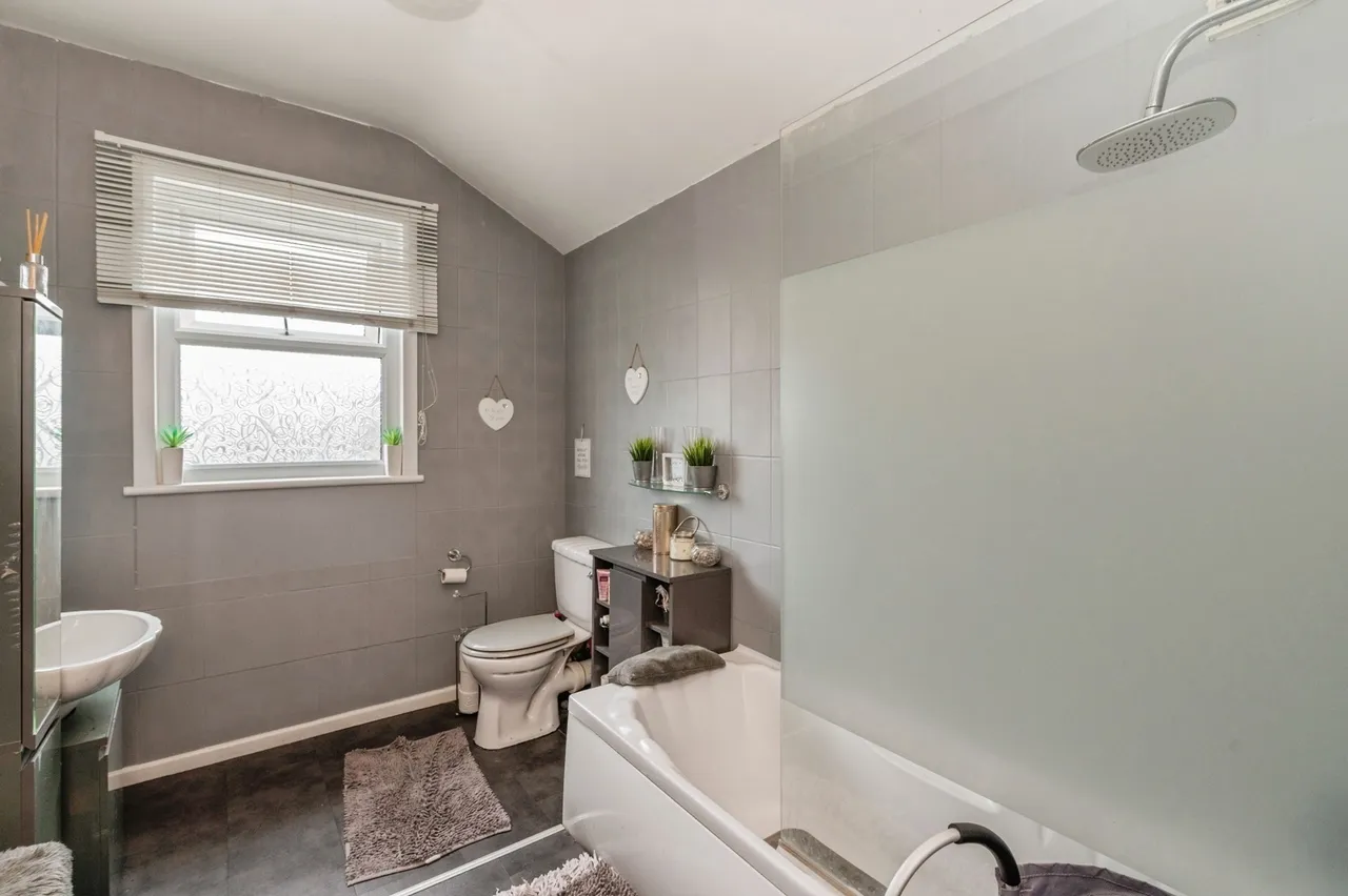 Castle Road, Grays, Essex, RM17, photo 16