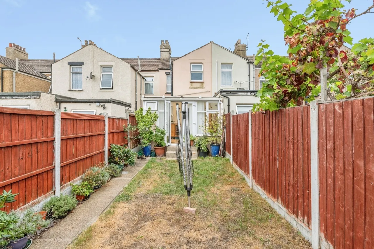 Castle Road, Grays, Essex, RM17, photo 17