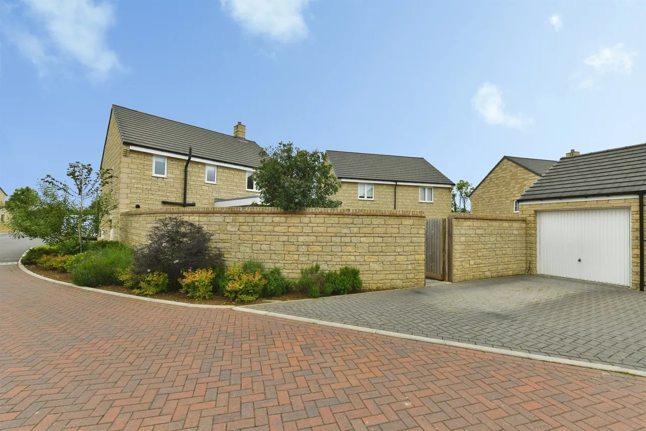 Drovers Green, Yatton Keynell, SN14, photo 17