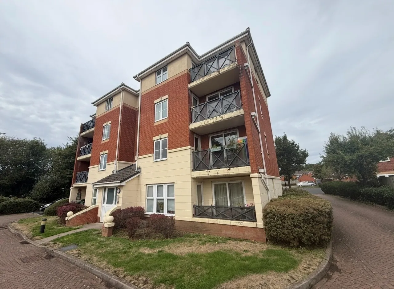 Luanne Close, Cradley Heath, B64, photo 15