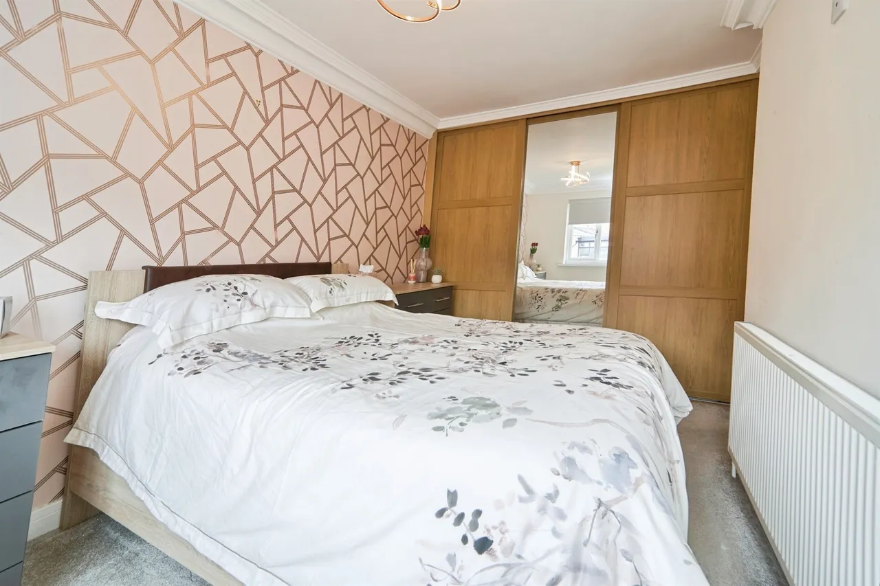 Highlea Close, Yeadon, Leeds, photo 11