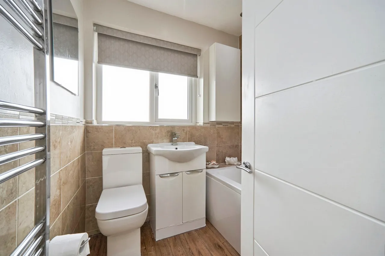 Highlea Close, Yeadon, Leeds, photo 8