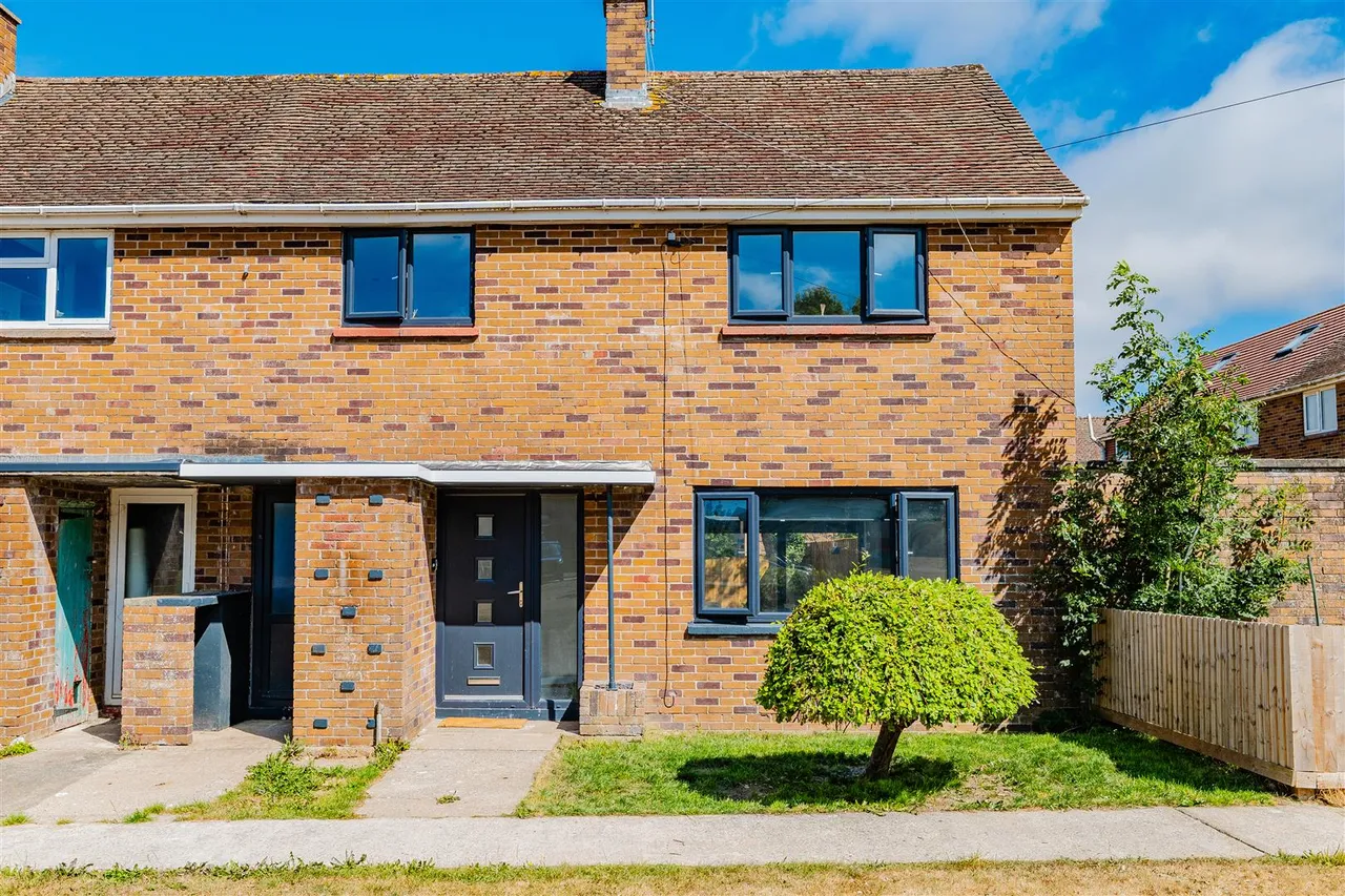 3 bed house for sale — Rowan Grove, St. Athan, Barry, CF62 4JY